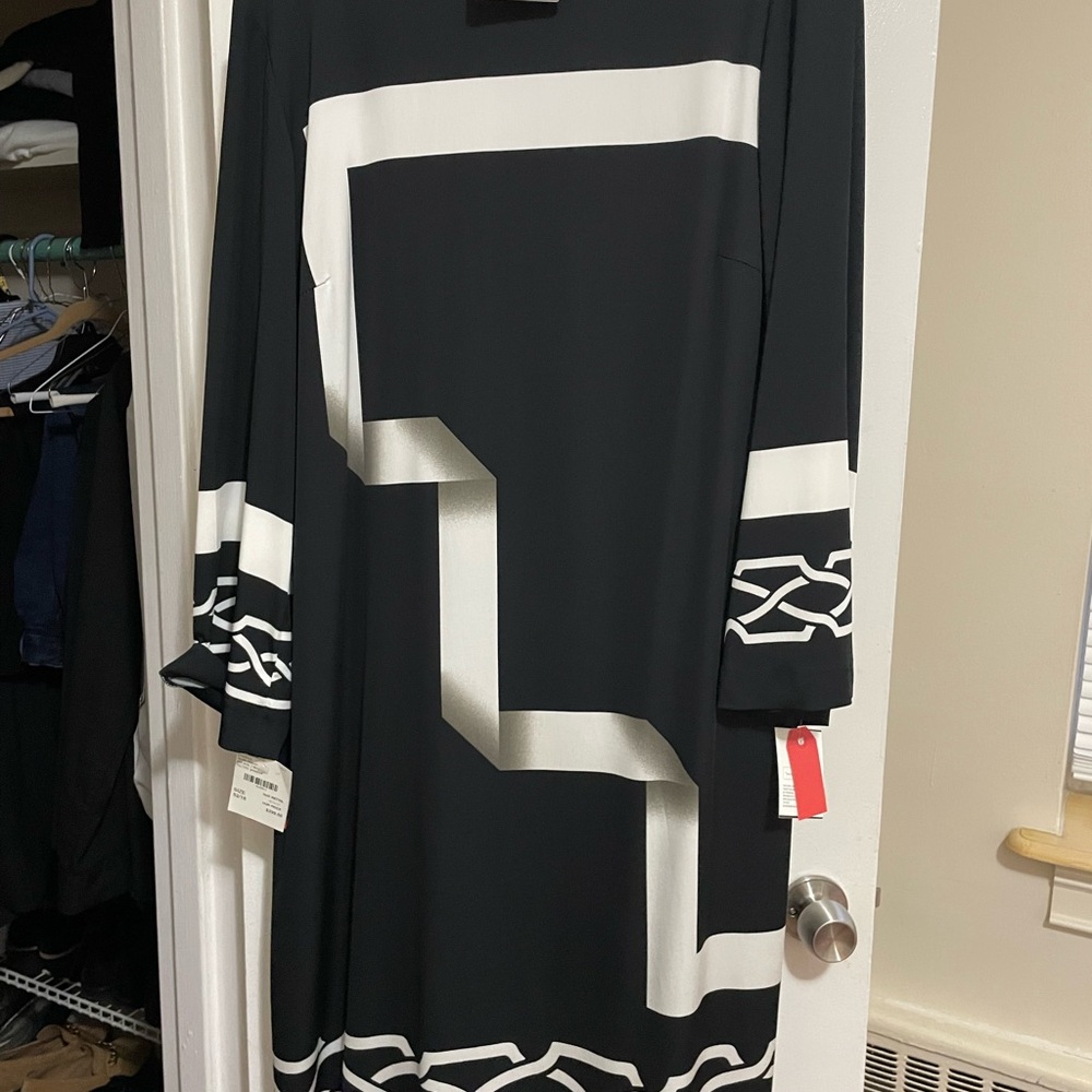 Elegant Black and White Geometric Dress